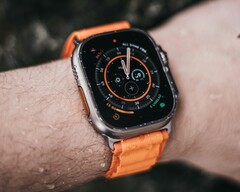 Após uma pausa de um ano, a série Apple Watch Ultra supostamente receberá algumas atualizações (Fonte da imagem: Alek Olson)